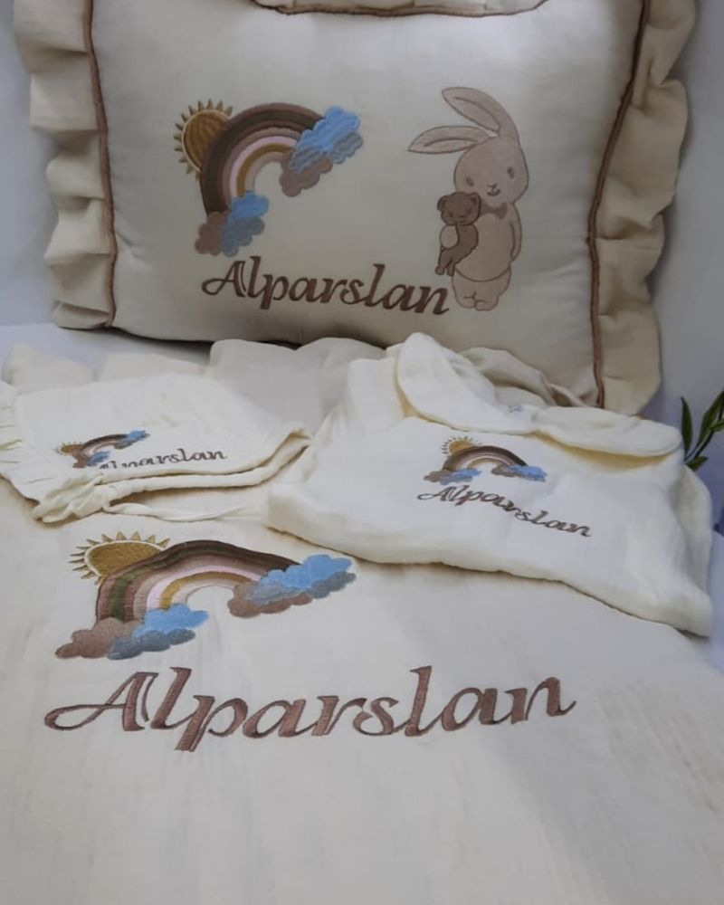 Gökkuşağı Bebek Takımı