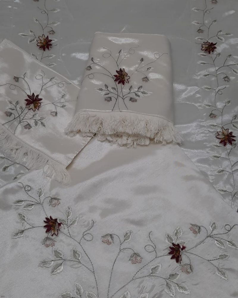 İnci Buketi Seccade Seti